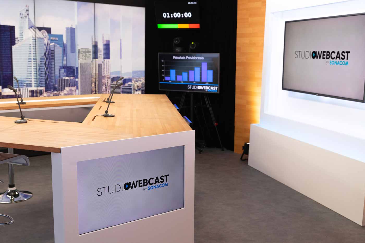 STUDIO WEBCAST - Le plateau TV à Paris. Webconférences 100% digitales,  Webinars, e-plateau. 